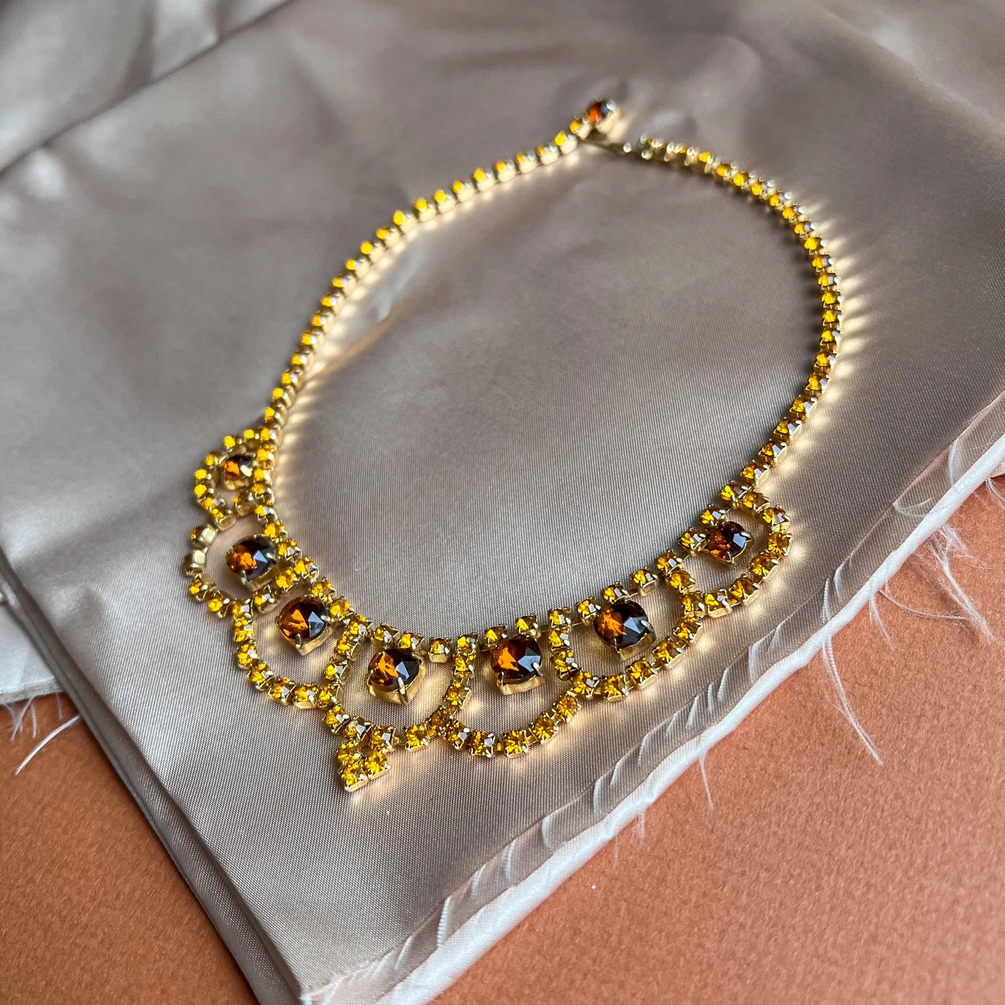 1950s Scalloped Citrine Gemstone Necklace
