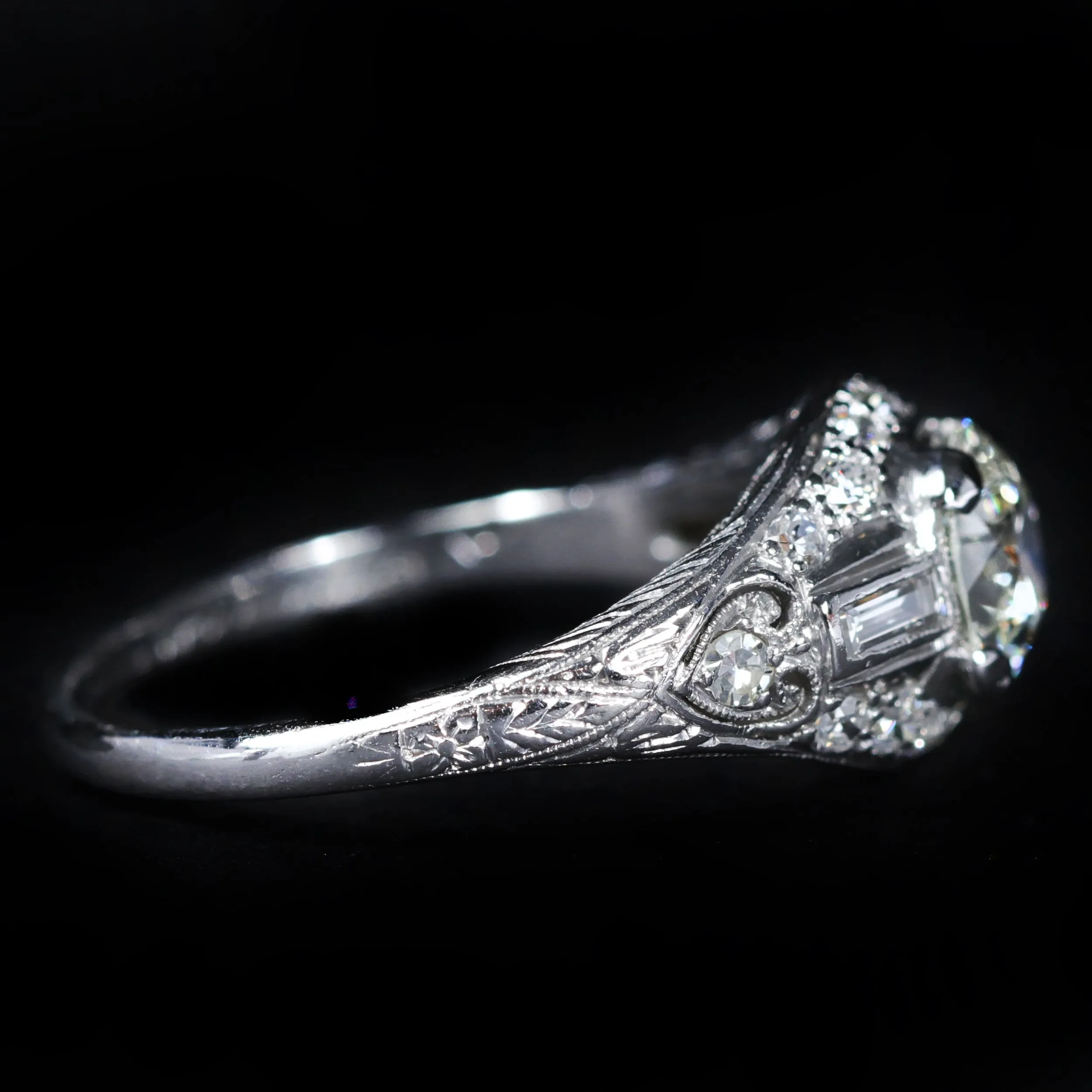 Art Deco Platinum 1.06 Carat Old European Cut Diamond Engagement Ring